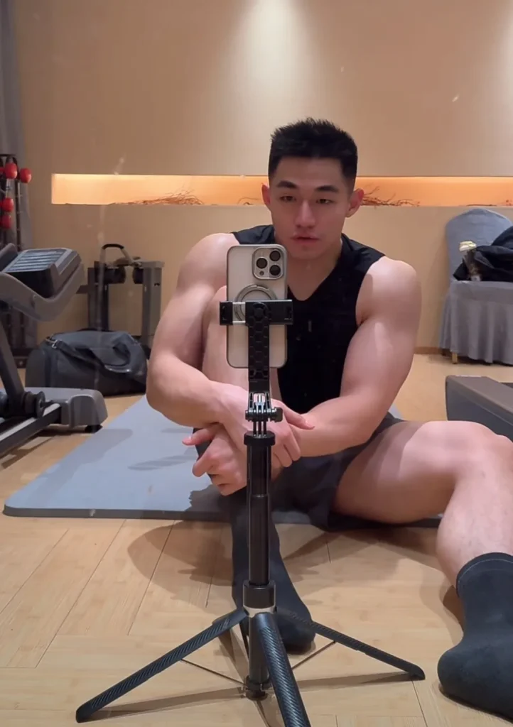 抖音大网红细狗任的瓜都吃了吗？采访视频已疯传....