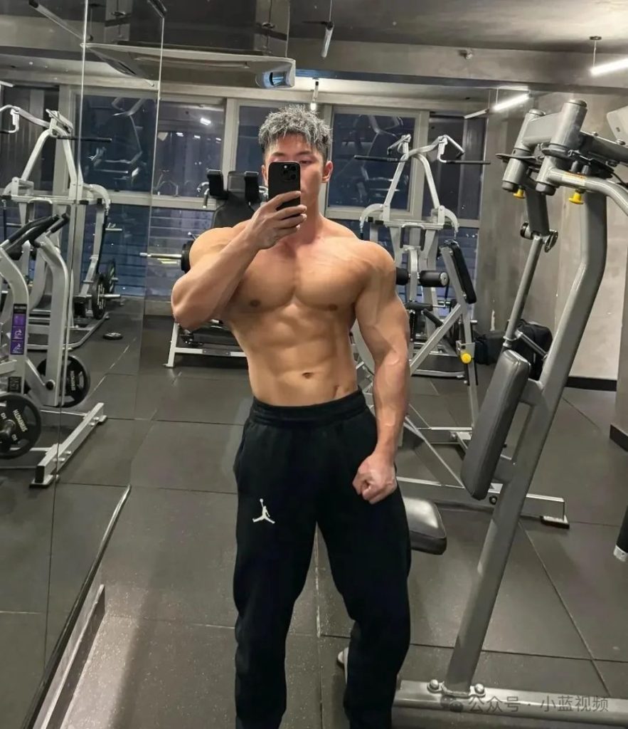肌肉猛男老攻，重庆肌肉猛男