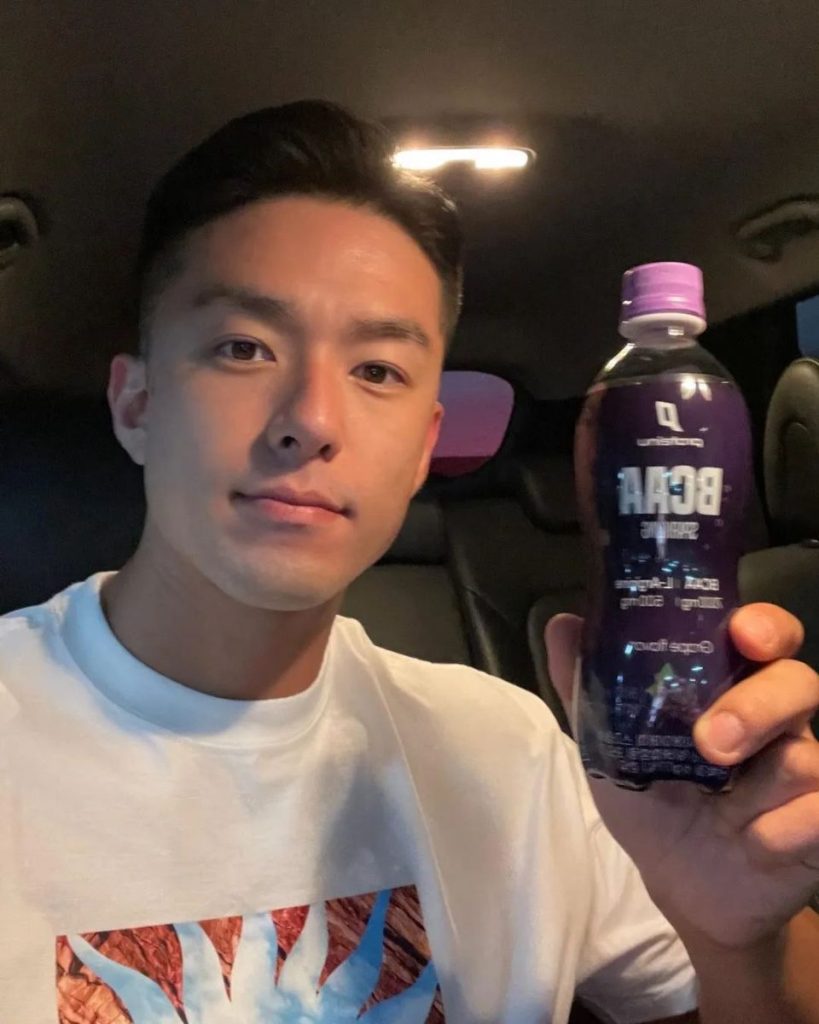 昔日翘臀熟男竟被喷颜值崩了?曾经的他到底有多帅!
