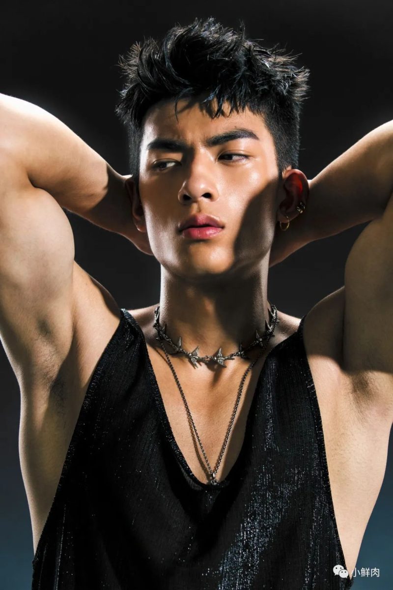 19岁的钻石男大，又又又被男摄影师拍了！
