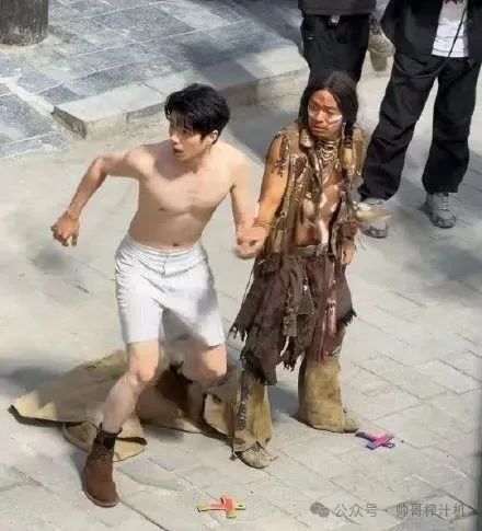 刘昊然裸身出镜,gay圈又被他吸粉了