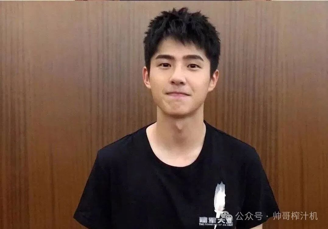 刘昊然裸身出镜,gay圈又被他吸粉了