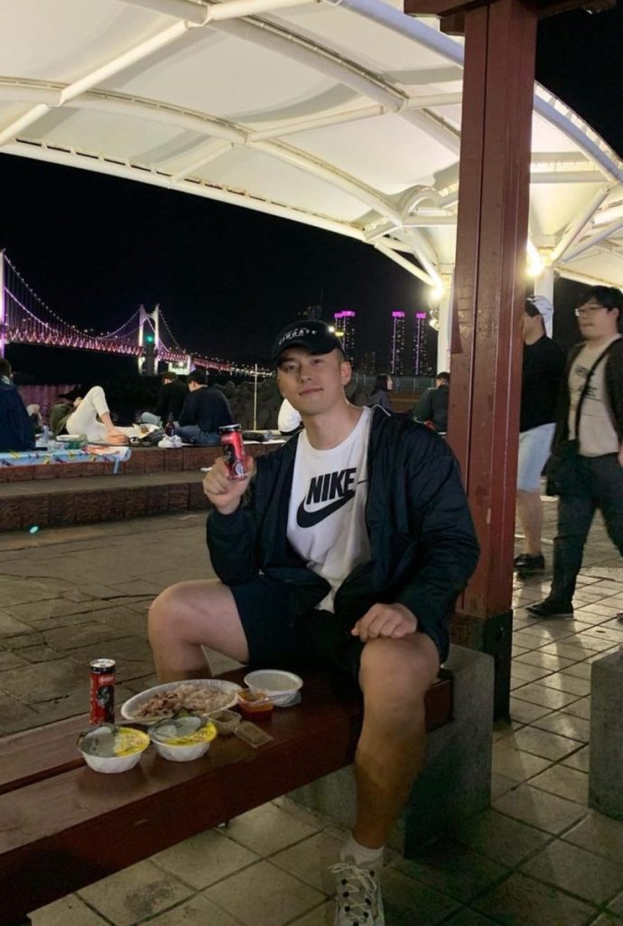 昔日翘臀熟男竟被喷颜值崩了?曾经的他到底有多帅!