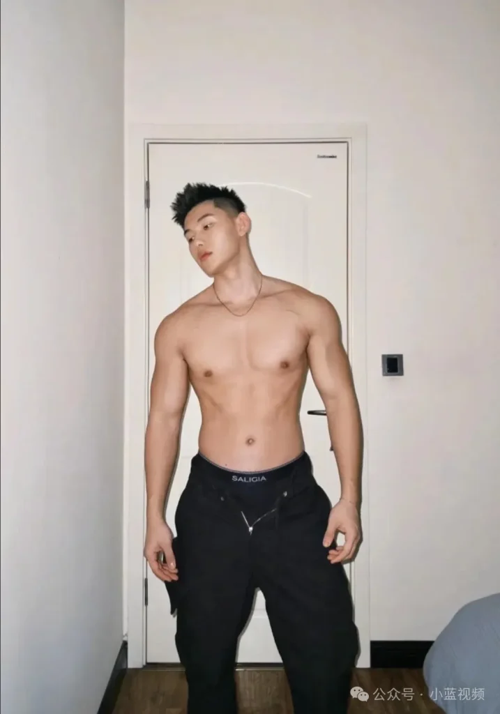 脏兮兮痞帅正装阳光大男孩！