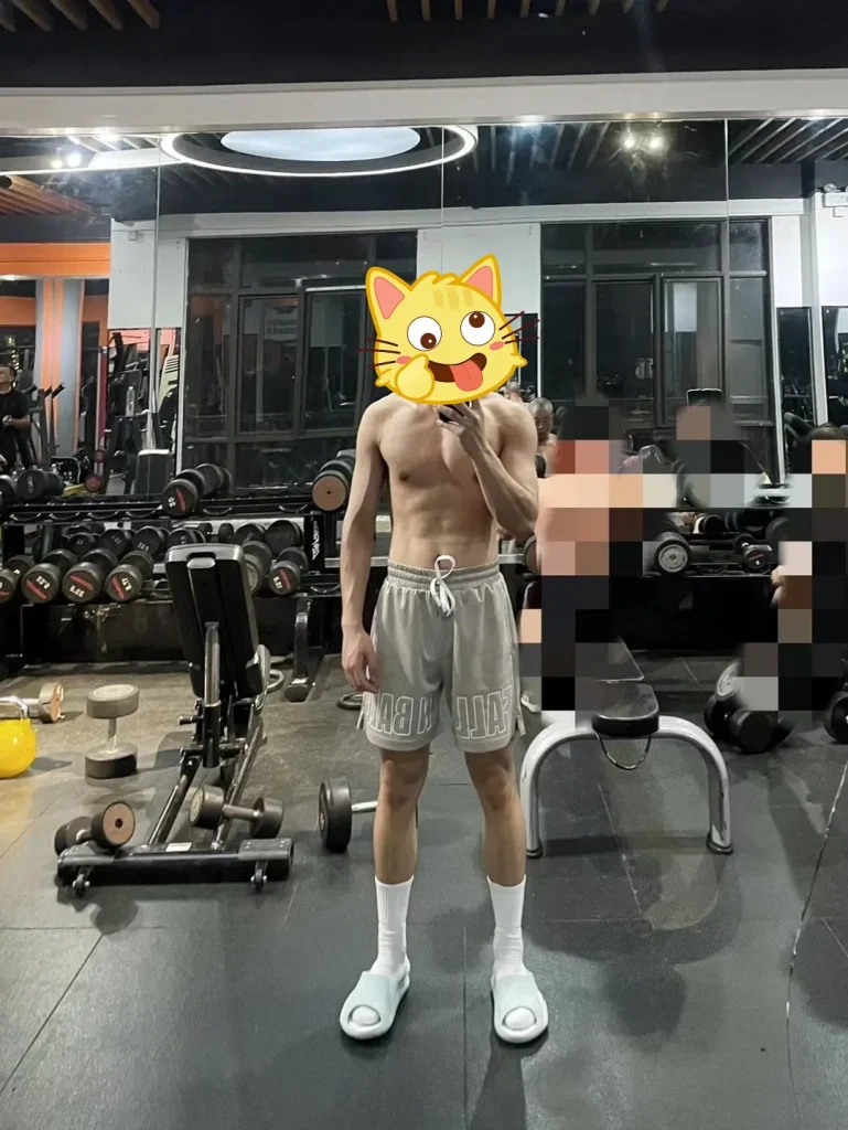 183cm男大就是“香”！看似“细狗”，身材实则很有料～