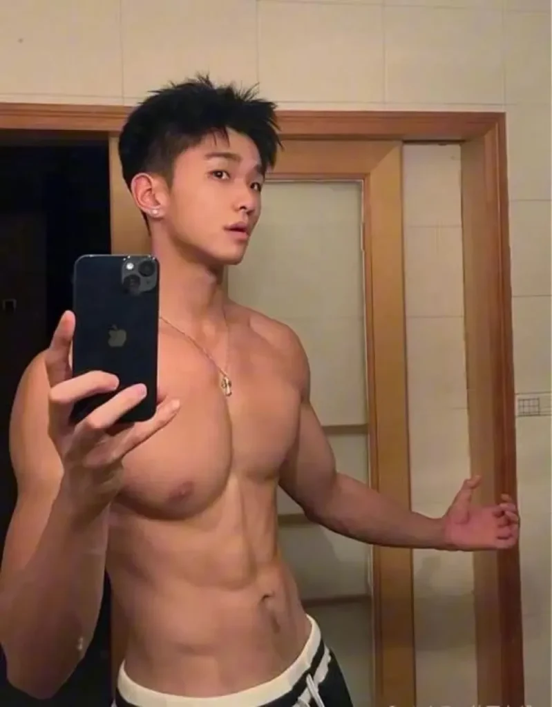 湖南192CM的伴郎太帅了！脱掉正装肌肉身材更诱人！