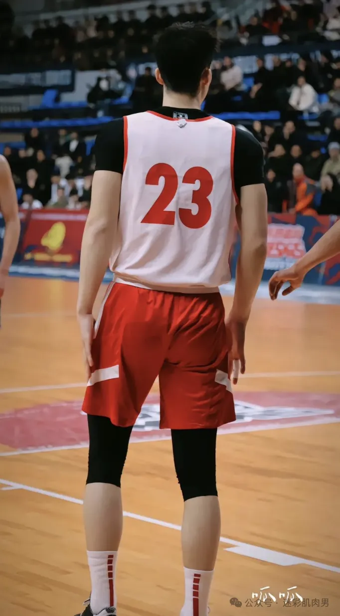 193CM山东体育生男大,19岁大弟弟真的超厉害!