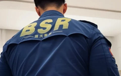185硬汉打桩机体育生，一只手能抓住整个腰身，主人般的大手有多诱惑......