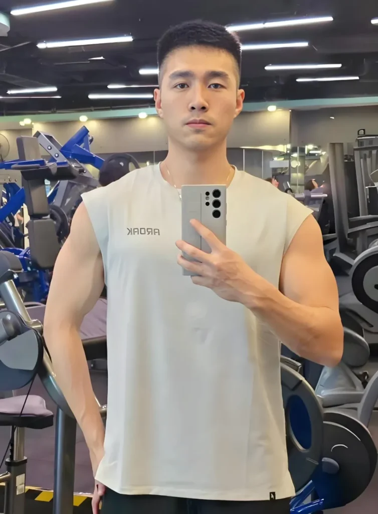 男生“两边铲”发型有这3种剪法，干净利落，越剪越帅气！