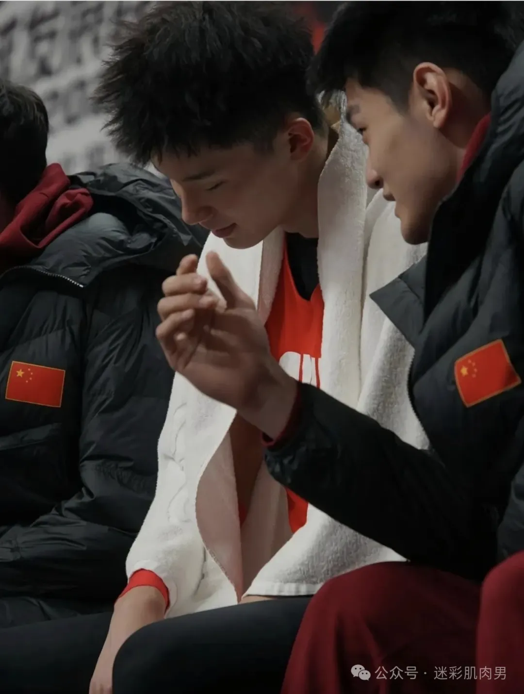 193CM山东体育生男大,19岁大弟弟真的超厉害!