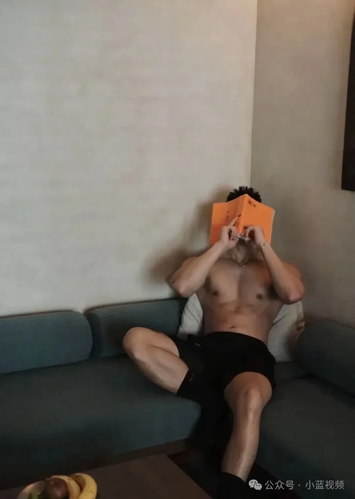脏兮兮痞帅正装阳光大男孩！
