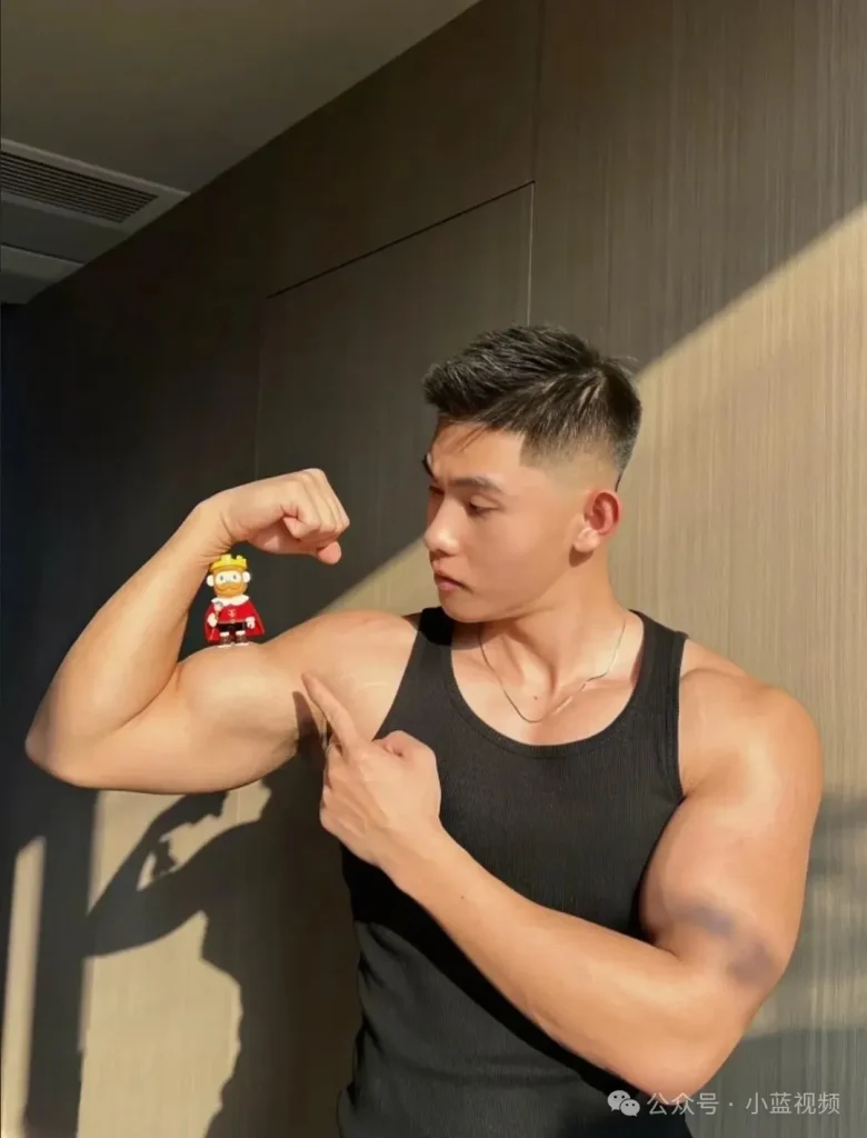 脏兮兮痞帅正装阳光大男孩！
