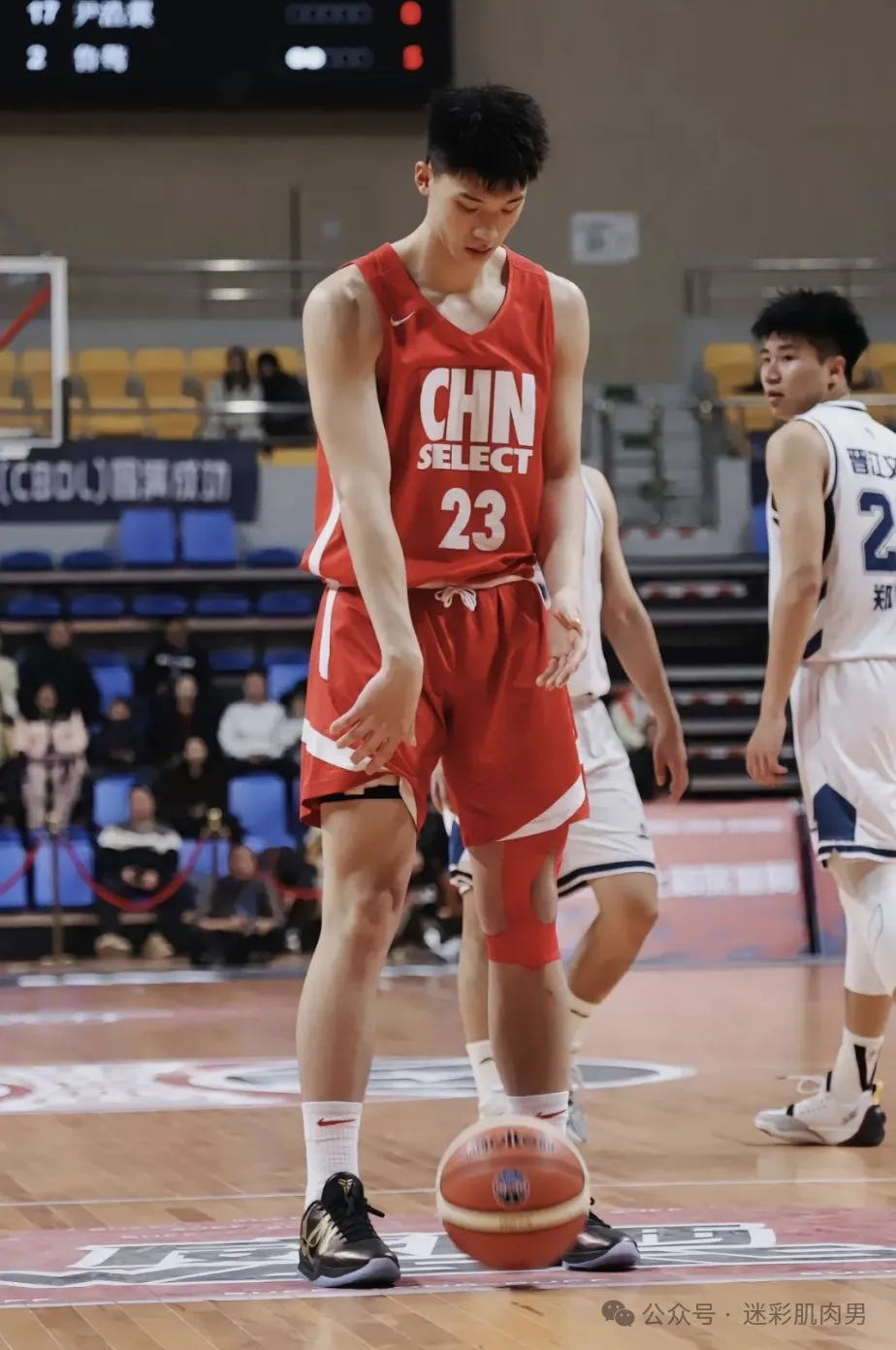 193CM山东体育生男大,19岁大弟弟真的超厉害!
