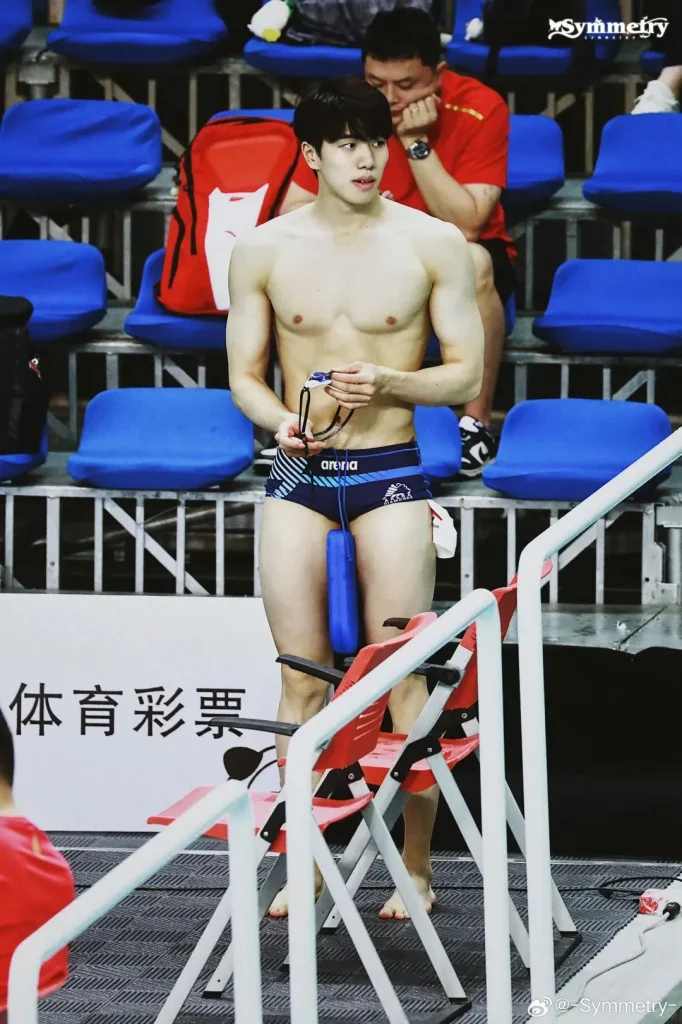 天呐零零后孙佳俊被一男子拍了？！网友直接炸锅啦！