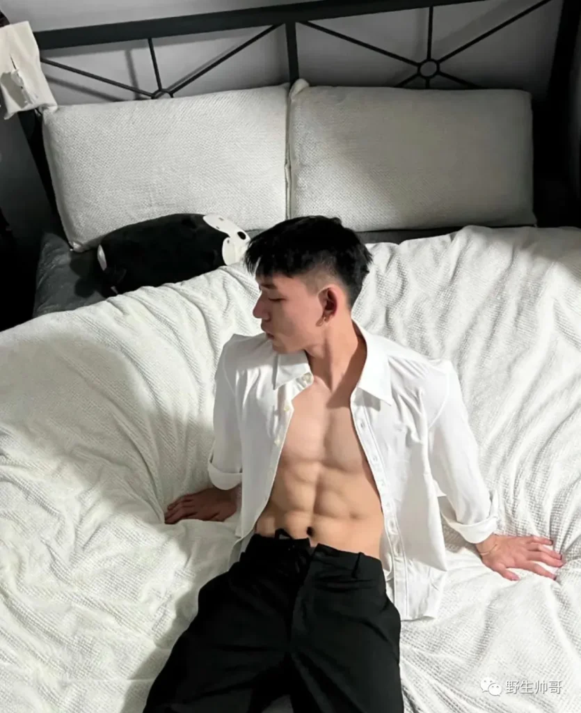 筋肉体育生,抖音肌肉主播