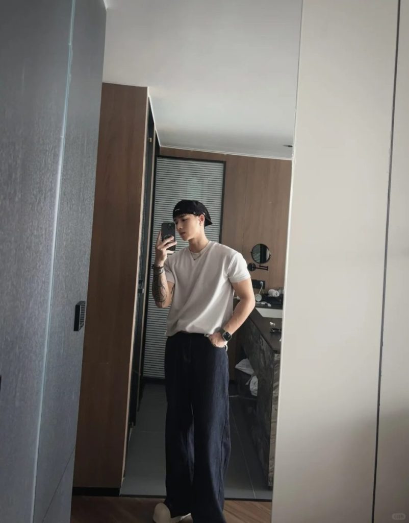山东东营短发清秀健身男，纹身花臂一个都不少