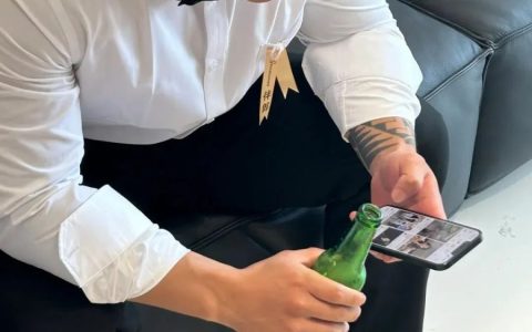 浙江寸头直男教练拍全见版iG上爆红，！你看了吗？