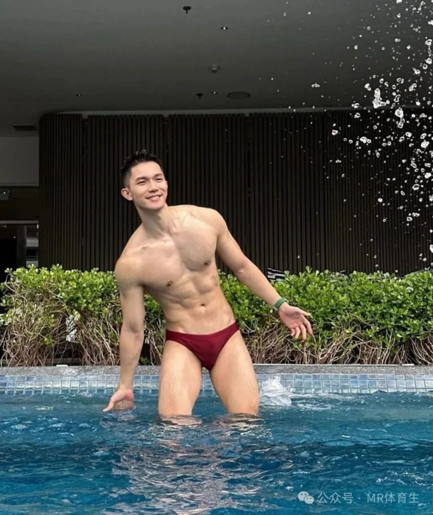 穿衣显瘦脱衣有肉,这样的肌肉博主让人难以移开眼睛