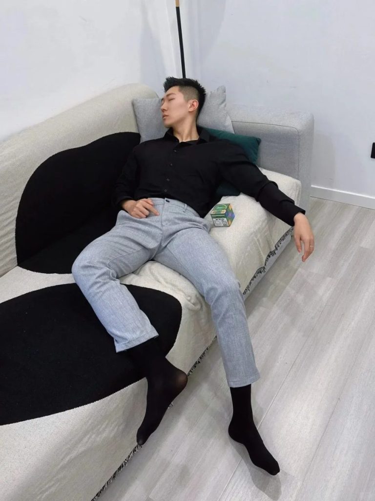 外企“打工魂”帆哥很香的日常：西装革履也能玩转健身圈？