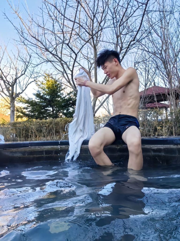 175+痞帅薄肌男孩，长腿细腰+奶狗颜值！