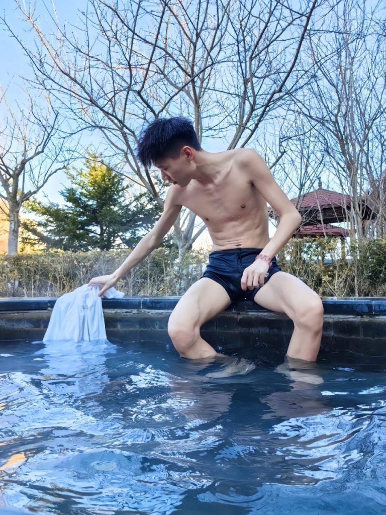 175+痞帅薄肌男孩，长腿细腰+奶狗颜值！