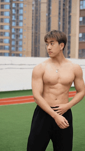 188cm成都健身男模,硬核腱子肉完美诠释的肌肉小狼狗