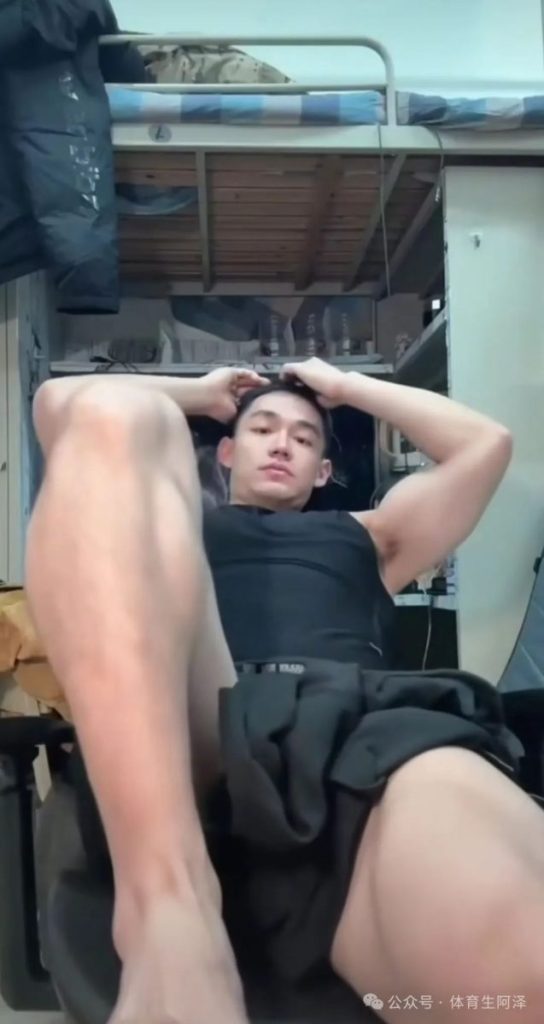 195CM山东粗腿大包直男被女记者采访，小视频竟要价六千？博主本人回应.....