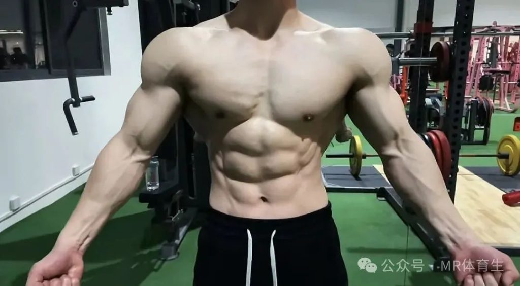 5个胸部训练动作,强化胸肌轮廓,打造饱满胸型