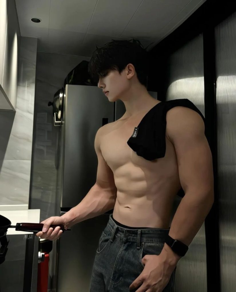 河南桌球肌肉男大让人心疼加速!