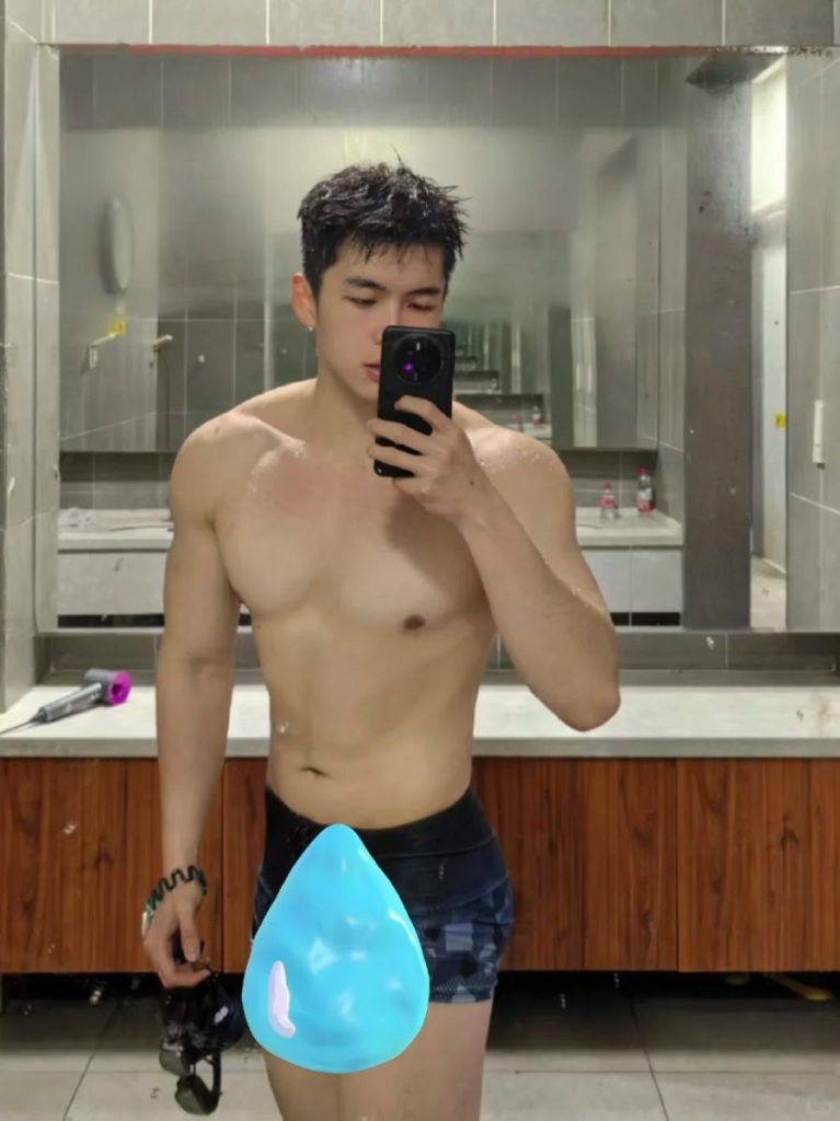 185体育生开始认真减脂,穿泳裤的直男有多要命?