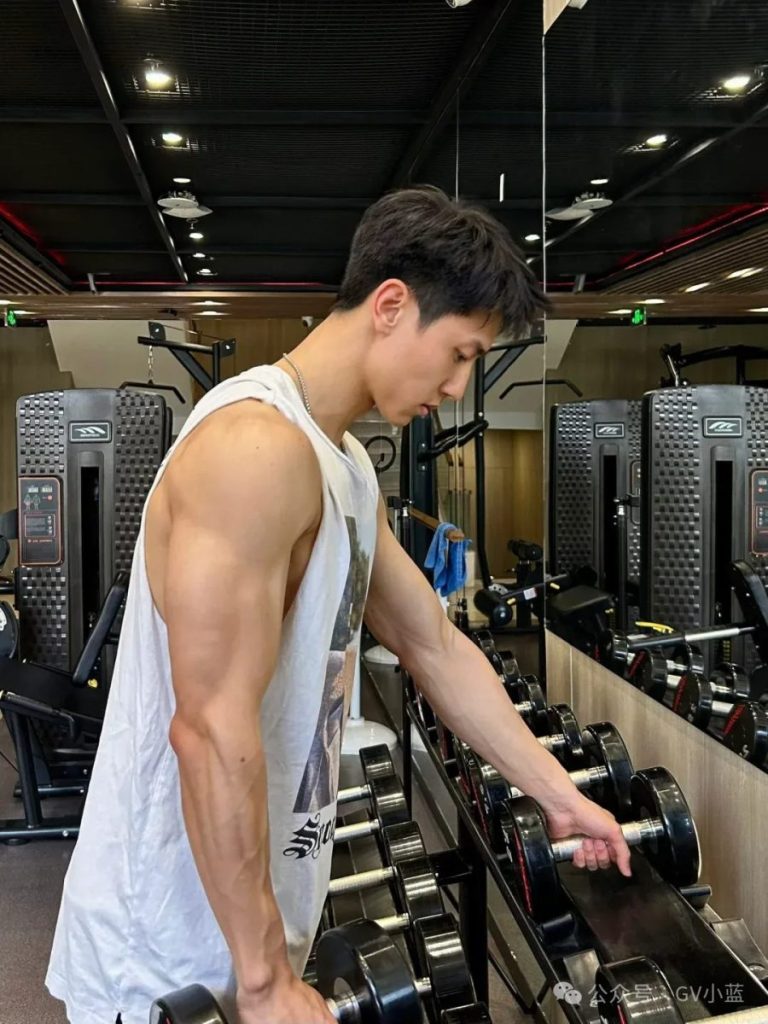 北京健身肌肉海归男主,颜值打球超厉害!