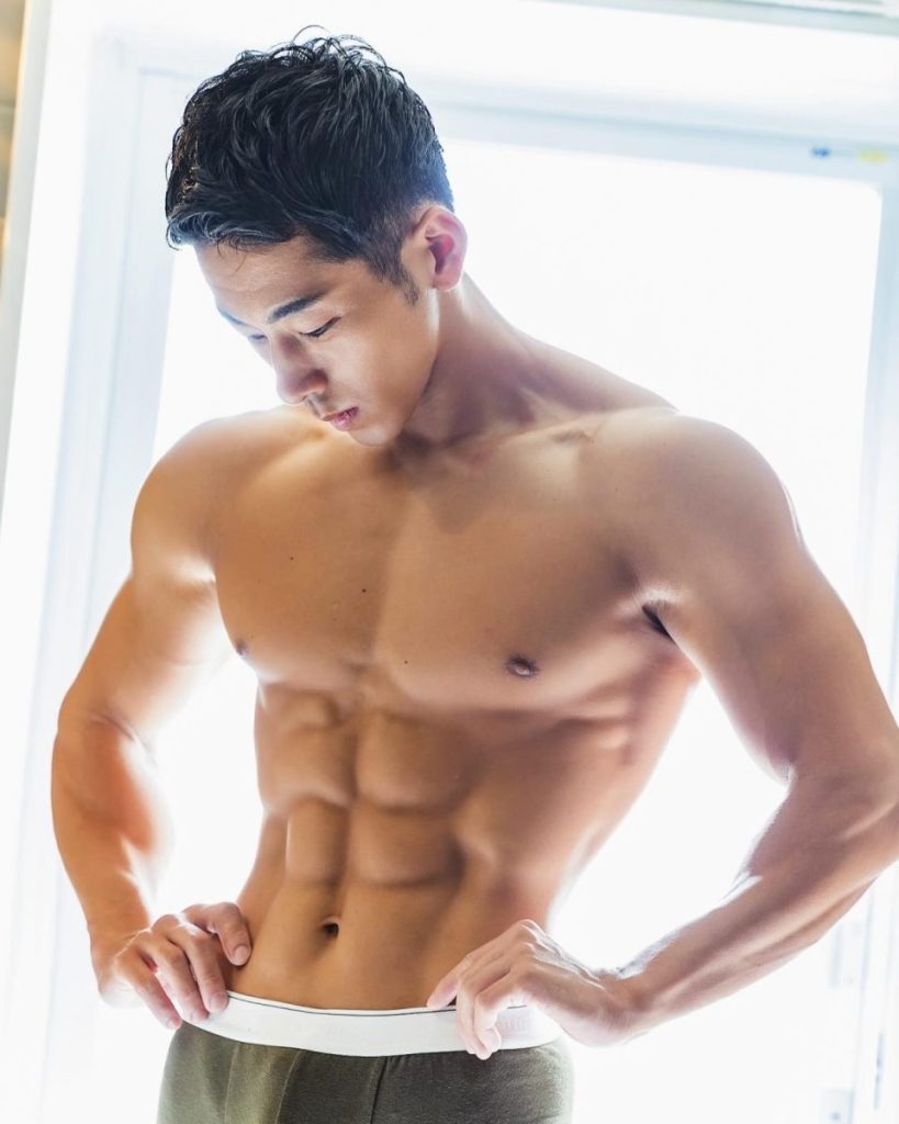 细壮身材教科书!肌肉线条撩心弦!