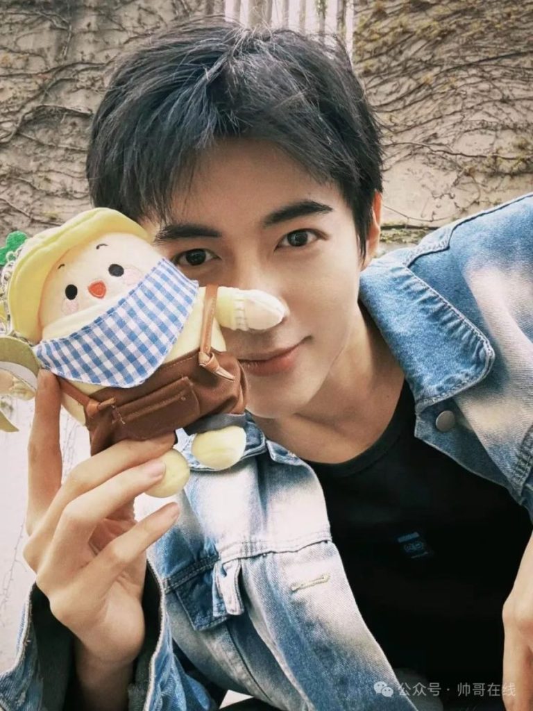 少年感十足的清爽帅哥，可以成为你的白月光吗？