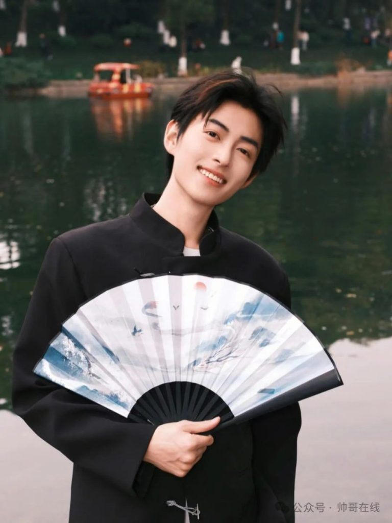少年感十足的清爽帅哥,可以成为你的白月光吗?