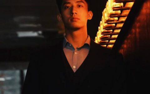 肌肉版黄景瑜？健身教练被刘京拍出火星子