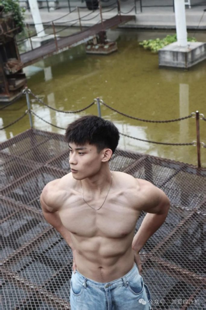 北体21直男体育生,划船让人力量沸腾!