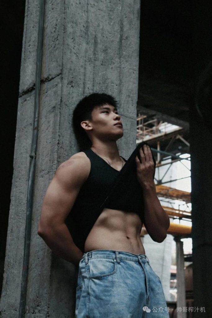 北体21直男体育生,划船让人力量沸腾!