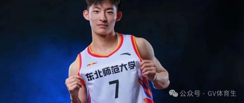 182cm篮球体育生被男记者采访过程！