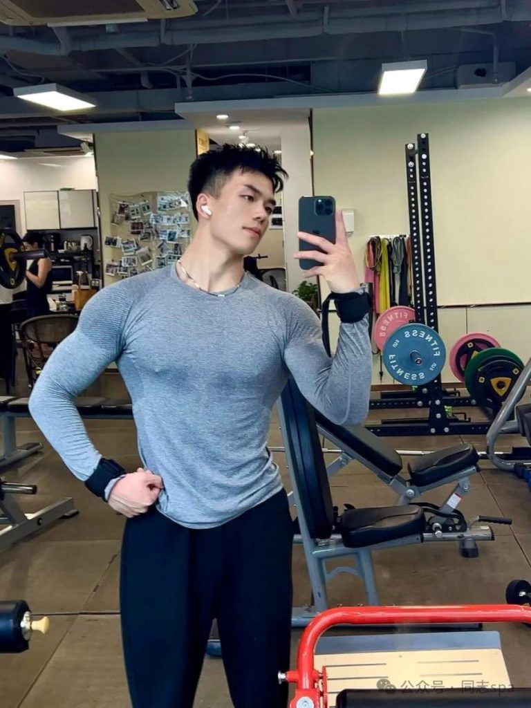 杭州超绝冷白皮运动帅气健身私教