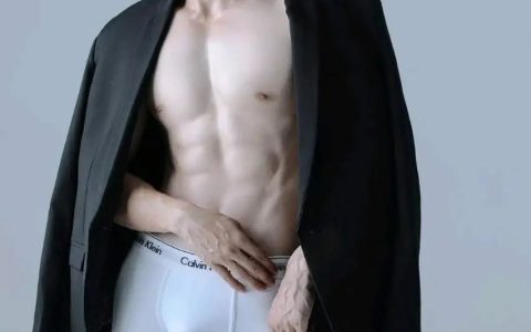 钟木東御用肌肉男模