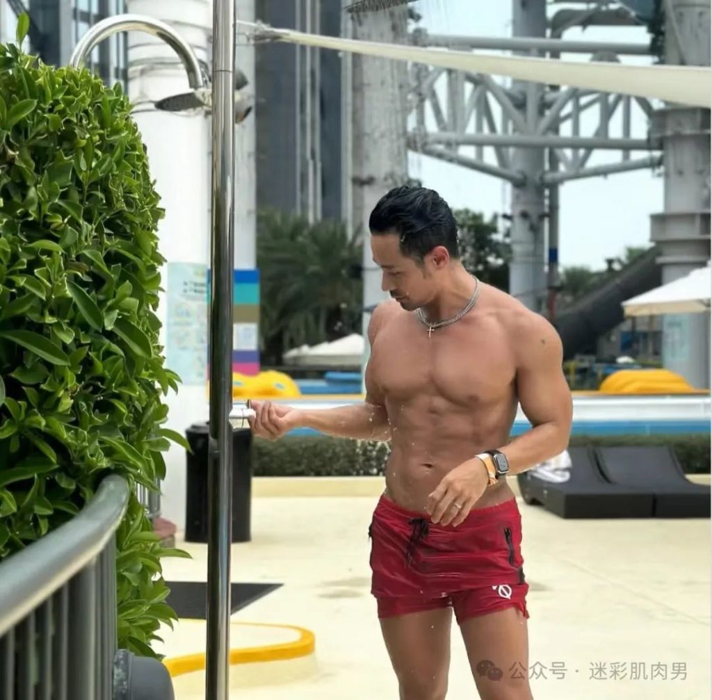 杜蕾斯男模竟然41岁了，你敢信？！