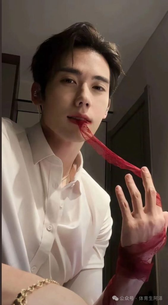 曾被女记者采访的百万网红，现是顶流，日收入10万......