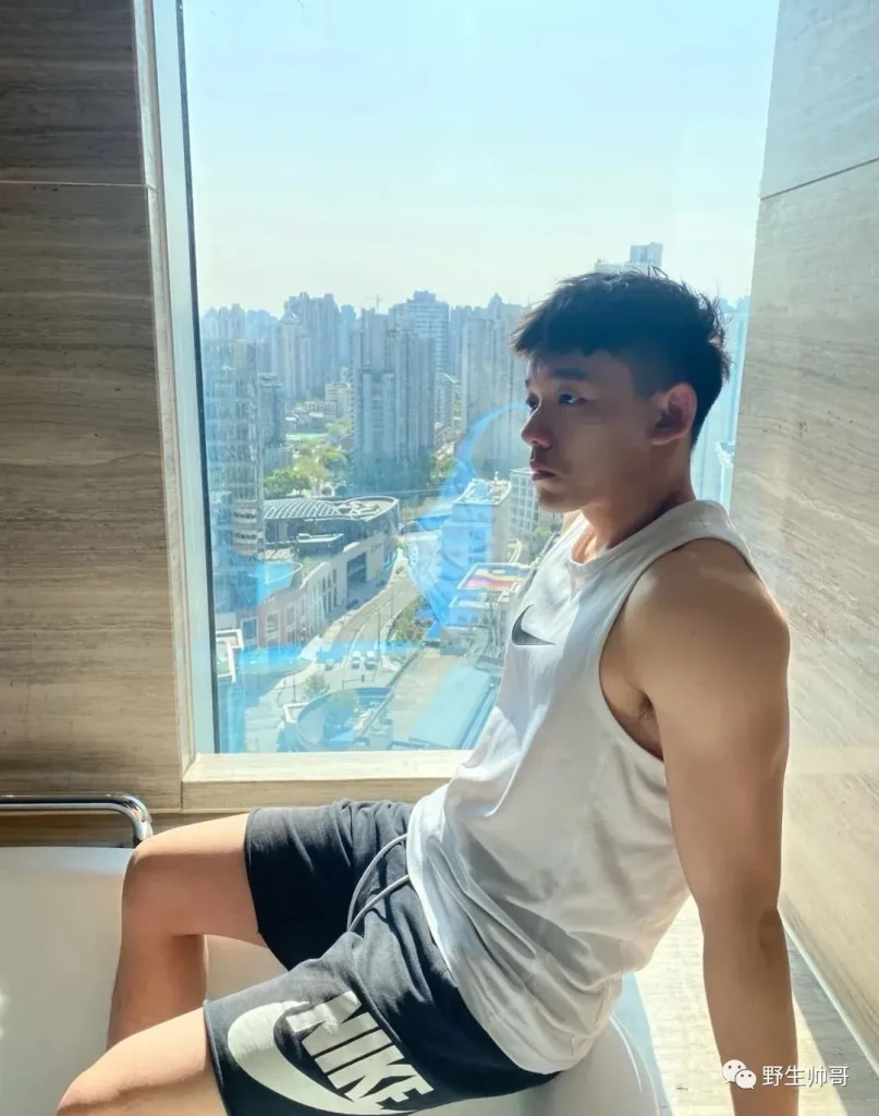 筋肉体育生,抖音肌肉主播