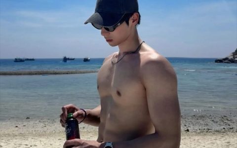 继王鹤棣之后，内娱再添“搞笑男”！虽然糊但却圈粉无数