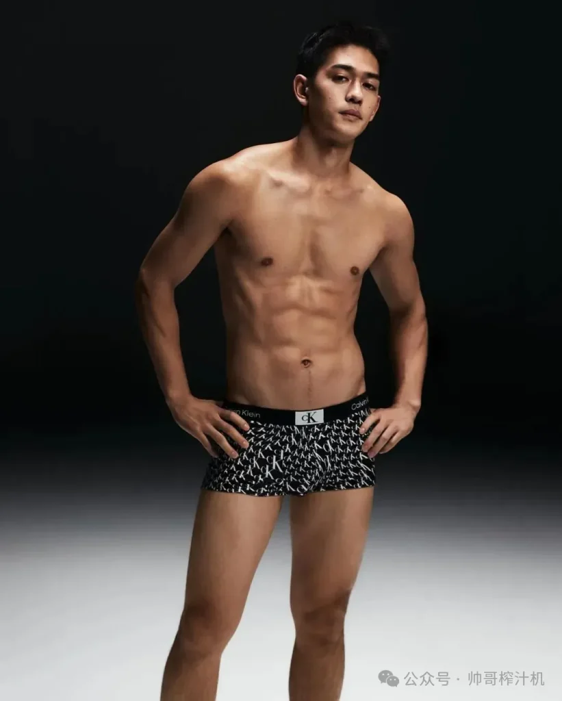 CK 新男模浅野启介重出江湖gay圈爱疯了！