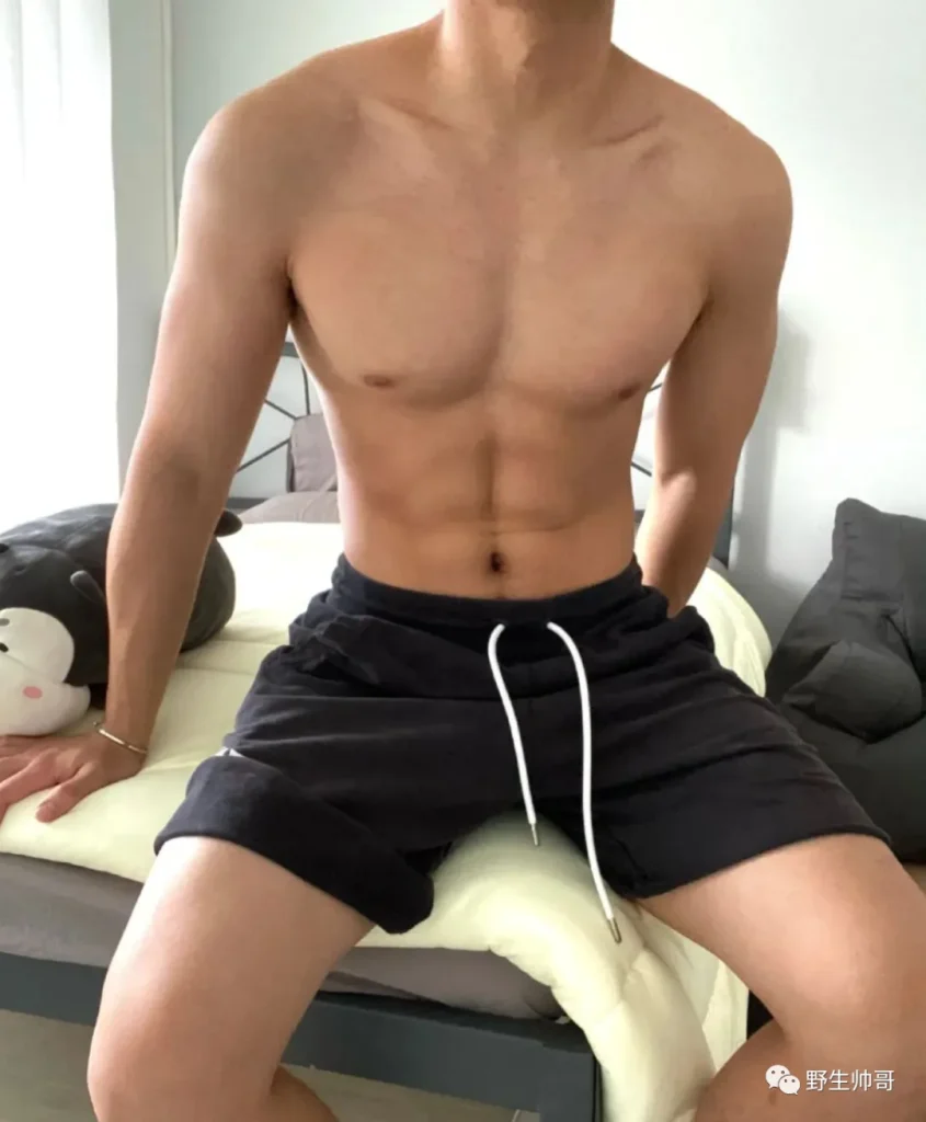 筋肉体育生,抖音肌肉主播