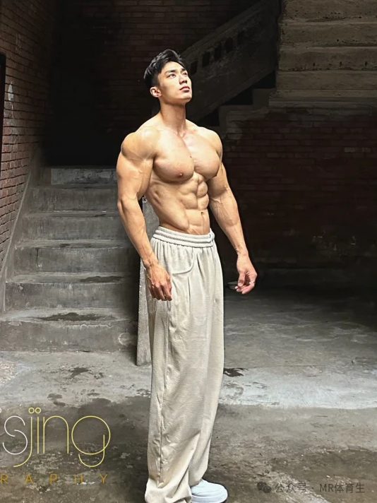 陕西184cm健美天花板肌肉男,时尚摄影大片欣赏