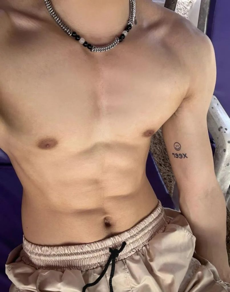 云南肌肉男神刷屏，城市野性写真让网友集体缺氧！