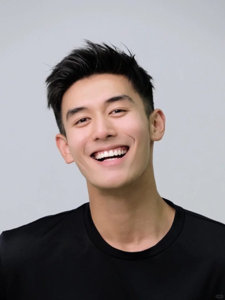 182cm音乐剧型男的治愈系笑容合集曝光，这颜值简直是犯规级别!