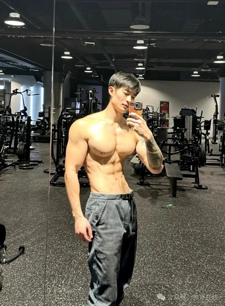 拳击场上的肌肉奶爸,完美型男气质!